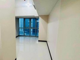 2 Bedroom Apartment for sale in Uptown Mall - Uptown Bonifacio, Makati City, Makati City