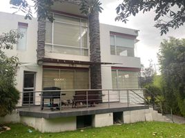 3 Bedroom House for sale in Nayon, Quito, Nayon