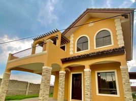 4 chambre Villa à vendre à Ponticelli Hills., Bacoor City