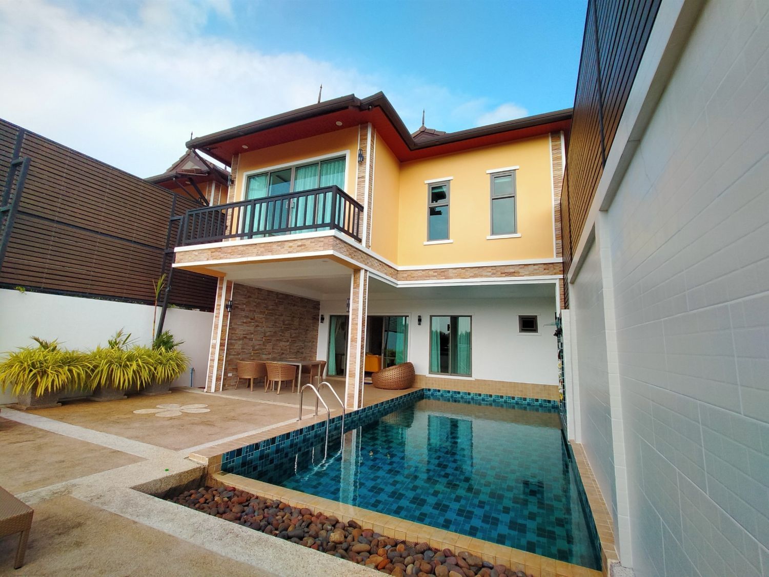 3 Bedroom Villa For Rent In Choeng Thale, Phuket