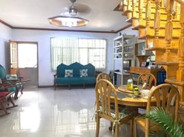  Villa for sale in Roosevelt LRT-1, Quezon City, Quezon City