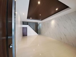 5 Bedroom Townhouse for sale in Quezon City, Metro Manila, Quezon City, Eastern District, Metro Manila, Philippines