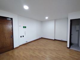 100 SqM Office for rent in Templo Bogotá Colombia, Bogota, Bogota