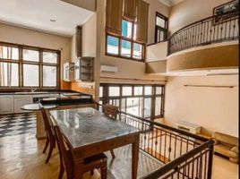 5 Bedroom House for sale in Wiyung, Surabaya, Wiyung