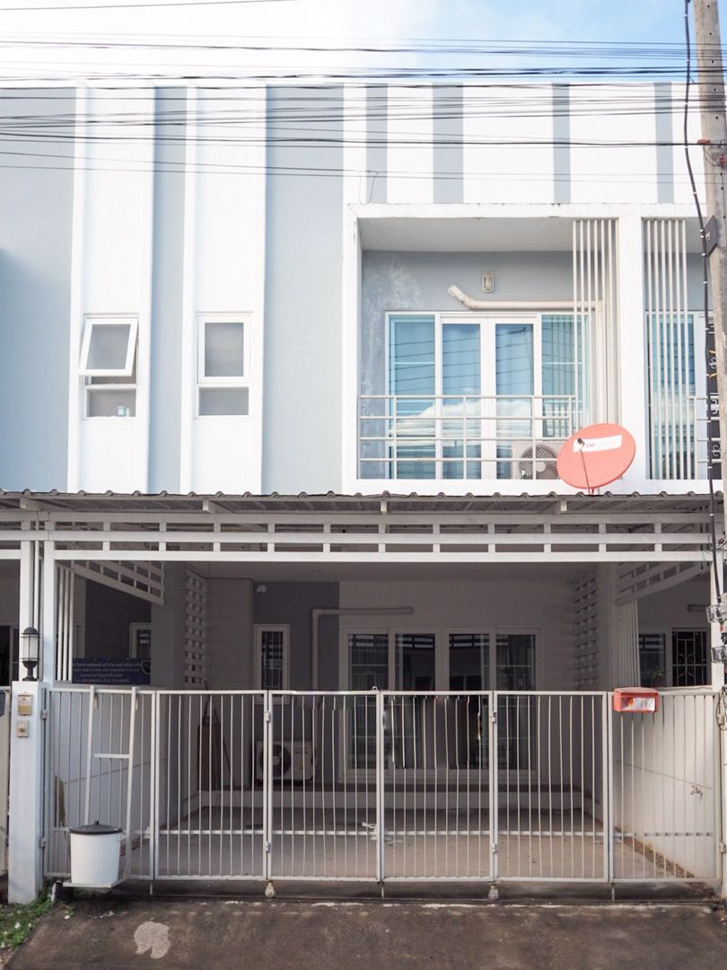2 Bedroom Townhouse For Rent In Mae Hia, Chiang Mai