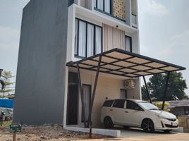 4 Bedroom House for sale in Medistra Hospital, Mampang Prapatan, Pasar Minggu