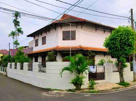 5 Bedroom House for sale in Kebayoran Lama, Jakarta Selatan, Kebayoran Lama