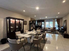 4 Bedroom Villa for sale in Ciputat, Tangerang, Ciputat