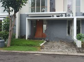 3 Kamar Rumah for rent in Lakarsantri, Surabaya, Lakarsantri