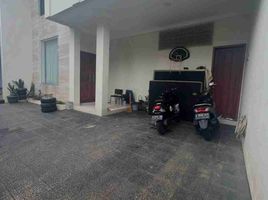 4 Bedroom Villa for sale in Medistra Hospital, Mampang Prapatan, Kebayoran Baru