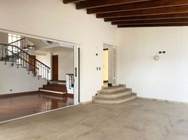 4 Bedroom House for sale in Bare Foot Park (Parque de los Pies Descalzos), Medellin, Medellin