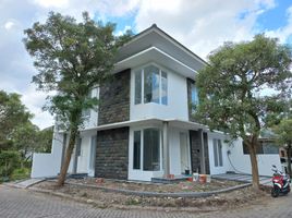 4 Kamar Vila for sale in Lakarsantri, East Jawa, Lakarsantri, Surabaya, East Jawa, Indonesia