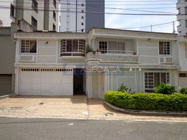 5 Bedroom House for sale in Bogota, Cundinamarca, Bogota