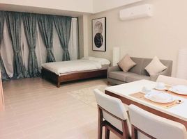 1 Bedroom Condo for rent at Three Central, Makati City