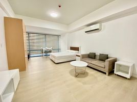 Studio Condo for rent at Three Central, Makati City