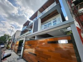 5 Bedroom Townhouse for sale in Quezon City, Metro Manila, Quezon City, Eastern District, Metro Manila, Philippines