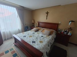 4 Habitación Villa en alquiler en Ecuador, Quito, Quito, Pichincha, Ecuador