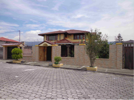 4 Bedroom House for sale in Conocoto, Quito, Conocoto