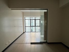 1 Bedroom Condo for sale at Salcedo Skysuites, Makati City