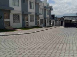 2 Bedroom House for sale in Quito, Pichincha, Calderon Carapungo, Quito