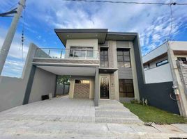 4 Bedroom House for sale in Laguna, Calabarzon, Santa Rosa City, Laguna