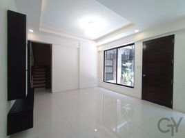 5 Bedroom Townhouse for sale in San Juan City, Eastern District, San Juan City