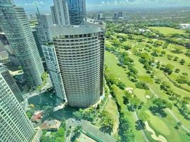 3 Bedroom Condo for sale at 8 Forbestown Centre, Makati City