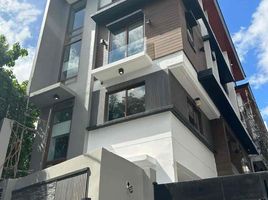 4 Habitación Villa en venta en Gilmore LRT-2, Quezon City, Quezon City