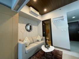 1 Bedroom Apartment for rent at Uptown Parksuites, Makati City