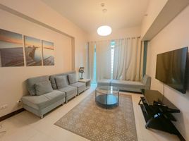 1 Bedroom Apartment for rent at 8 Forbestown Centre, Makati City, Southern District