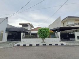 5 Bedroom House for sale in Dukuhpakis, Surabaya, Dukuhpakis