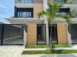 4 Bedroom House for sale in Taguig City, Metro Manila, Taguig City