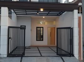 Maison 3 chambre à vendre à Tenggilis Mejoyo, East Jawa, Tenggilis Mejoyo
