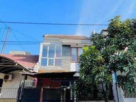 4 Kamar Rumah for sale in Wonocolo, Surabaya, Wonocolo