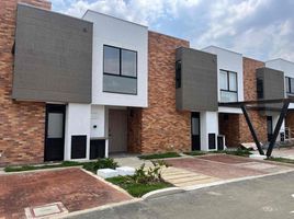 3 Habitación Villa en venta en Cali, Valle Del Cauca, Cali