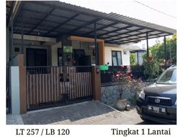 3 Habitación Villa en venta en Wiyung, East Jawa, Wiyung