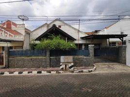 4 Bedroom House for sale in Dukuhpakis, Surabaya, Dukuhpakis