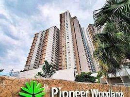 Studio Condo for sale at Pioneer Woodlands, Mandaluyong City