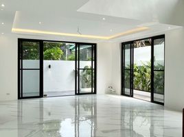 5 Bedroom Villa for sale in Metro Manila, Paranaque City, Southern District, Metro Manila