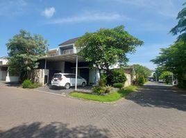 4 Bedroom Villa for sale in Surabaya, East Jawa, Lakarsantri, Surabaya