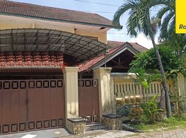 6 Bedroom Villa for sale in Jambangan, Surabaya, Jambangan