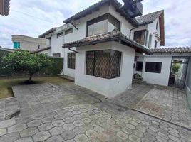 4 Bedroom House for sale in Ruminahui, Pichincha, Sangolqui, Ruminahui