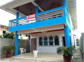 4 Bedroom House for sale in Mixed Fiscal School Dr. Rashid Torbay, General Villamil Playas, General Villamil Playas