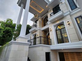 5 Bedroom Villa for sale in Cilandak, Jakarta Selatan, Cilandak