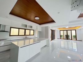 6 chambre Villa for sale in Quezon City, Eastern District, Quezon City