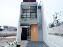 2 Kamar Rumah for sale in Cimanggis, Bogor, Cimanggis