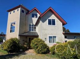 5 Bedroom House for sale in Llanquihue, Los Lagos, Puerto Montt, Llanquihue