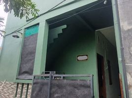 8 침실 주택을(를) Waru, Sidoarjo에서 판매합니다., Waru