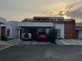 3 Habitación Villa en venta en Colombia, Jamundi, Valle Del Cauca, Colombia