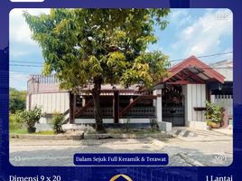 6 Schlafzimmer Villa zu verkaufen in Dukuhpakis, East Jawa, Dukuhpakis